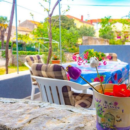 Kuca Za Odmor Kornic Villa Bagian luar foto