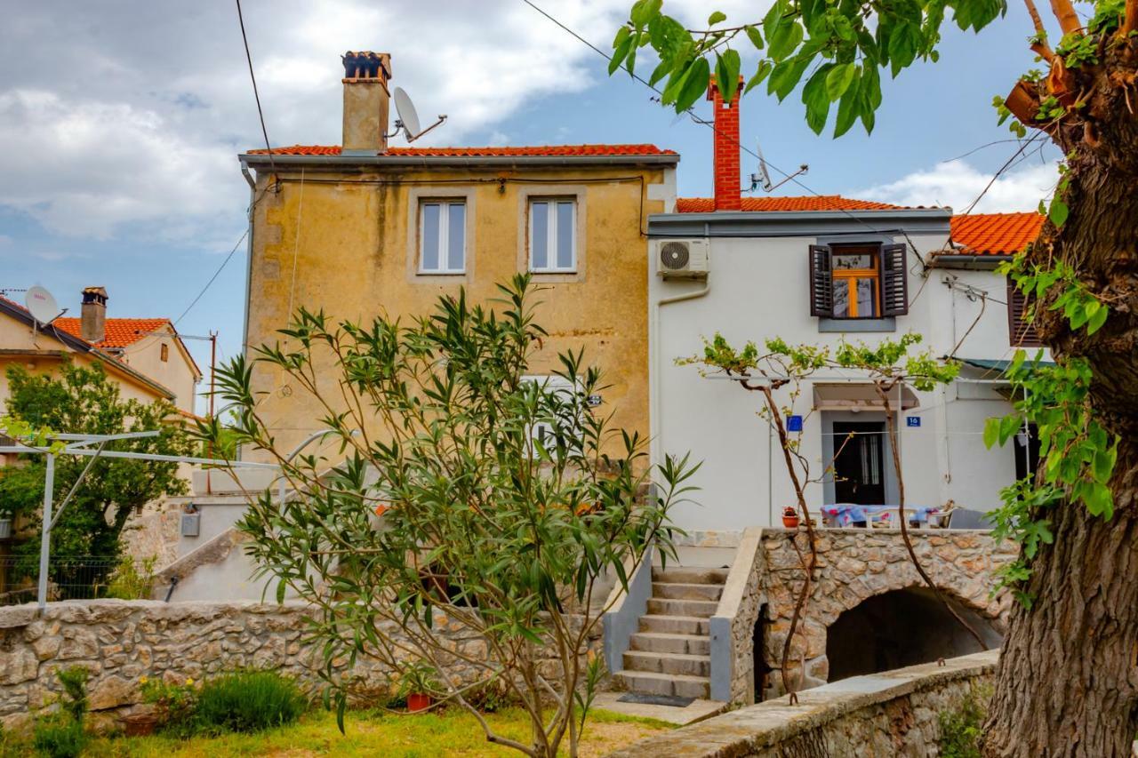Kuca Za Odmor Kornic Villa Bagian luar foto