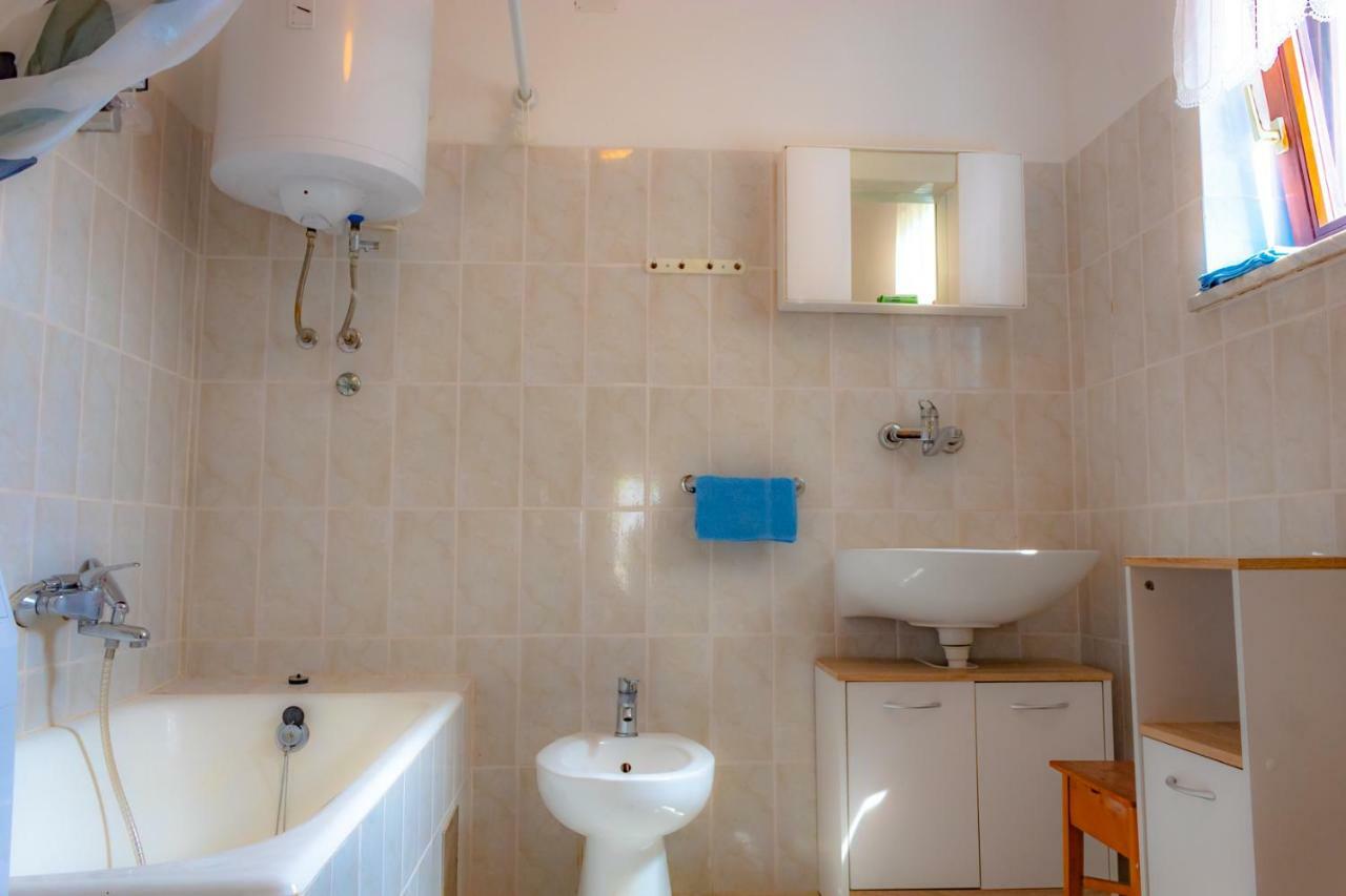 Kuca Za Odmor Kornic Villa Bagian luar foto